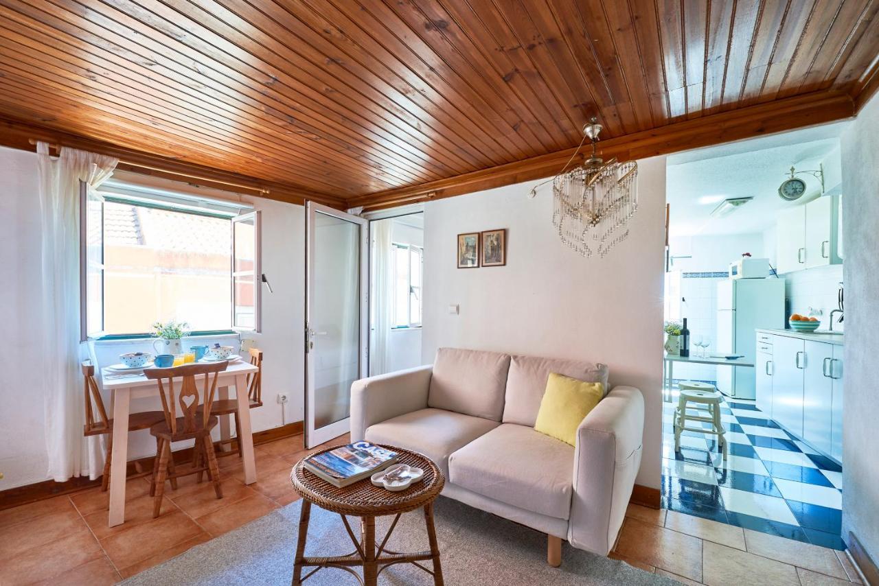 Light Filled Apartment Near Chiado, By Timecooler Lisboa Exterior foto